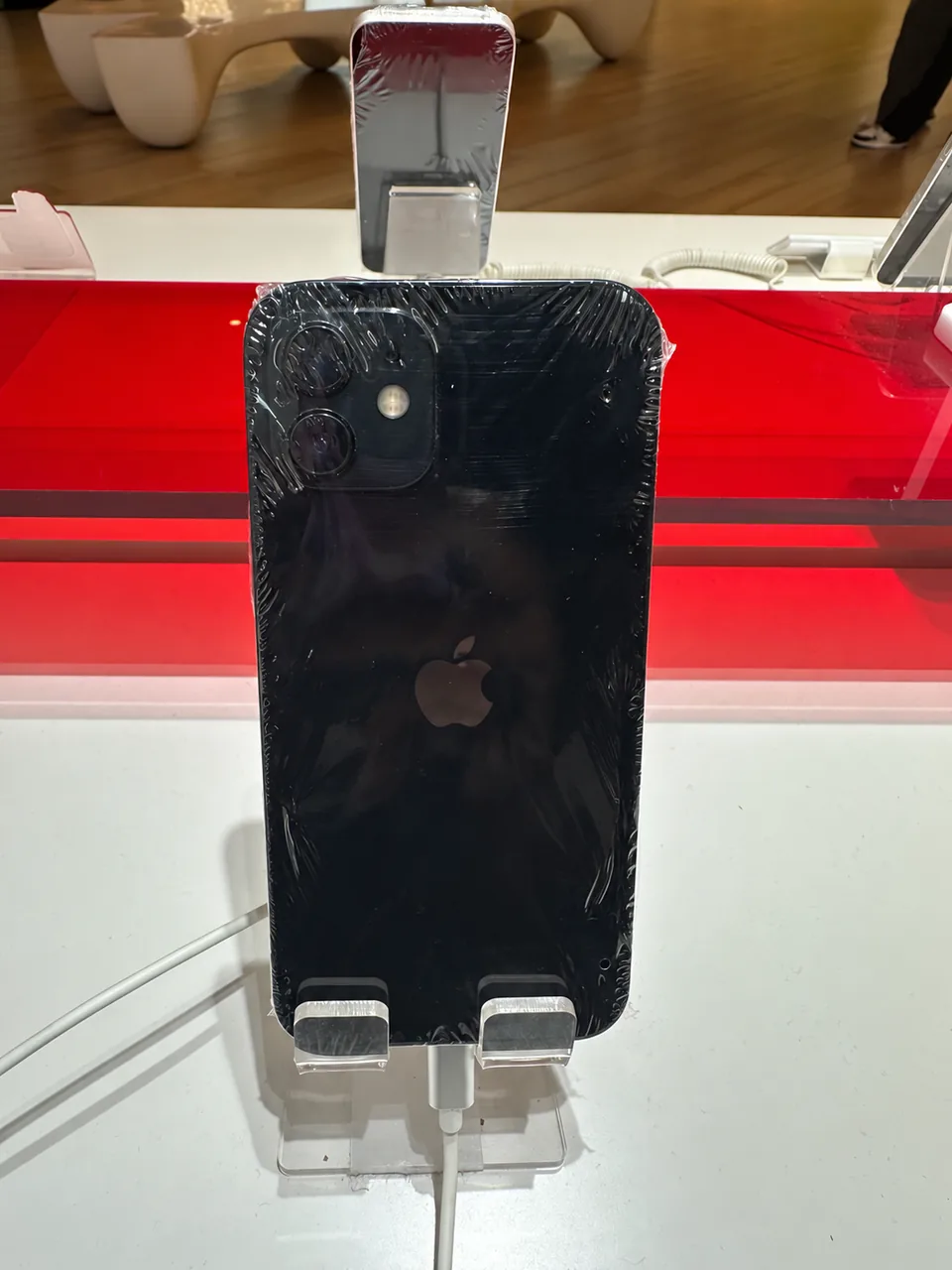 Иллюстрация модели: Apple iPhone12