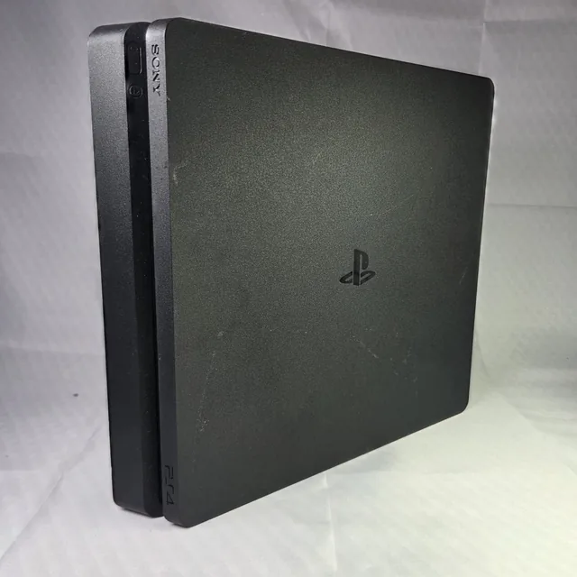 Иллюстрация модели: Sony PlayStation4 Slim